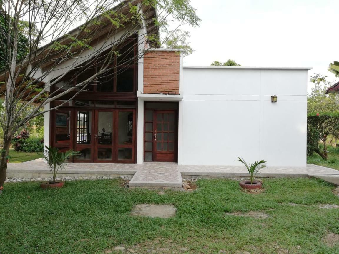 Hostal Suna Vito Puerto Asis Ngoại thất bức ảnh